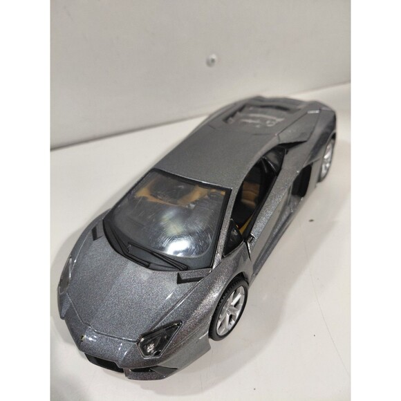 Unbranded Other - Maisto Die Cast 1/24 Lamborghini Aventador LP700-4 Supercar (Missing Mirrors)